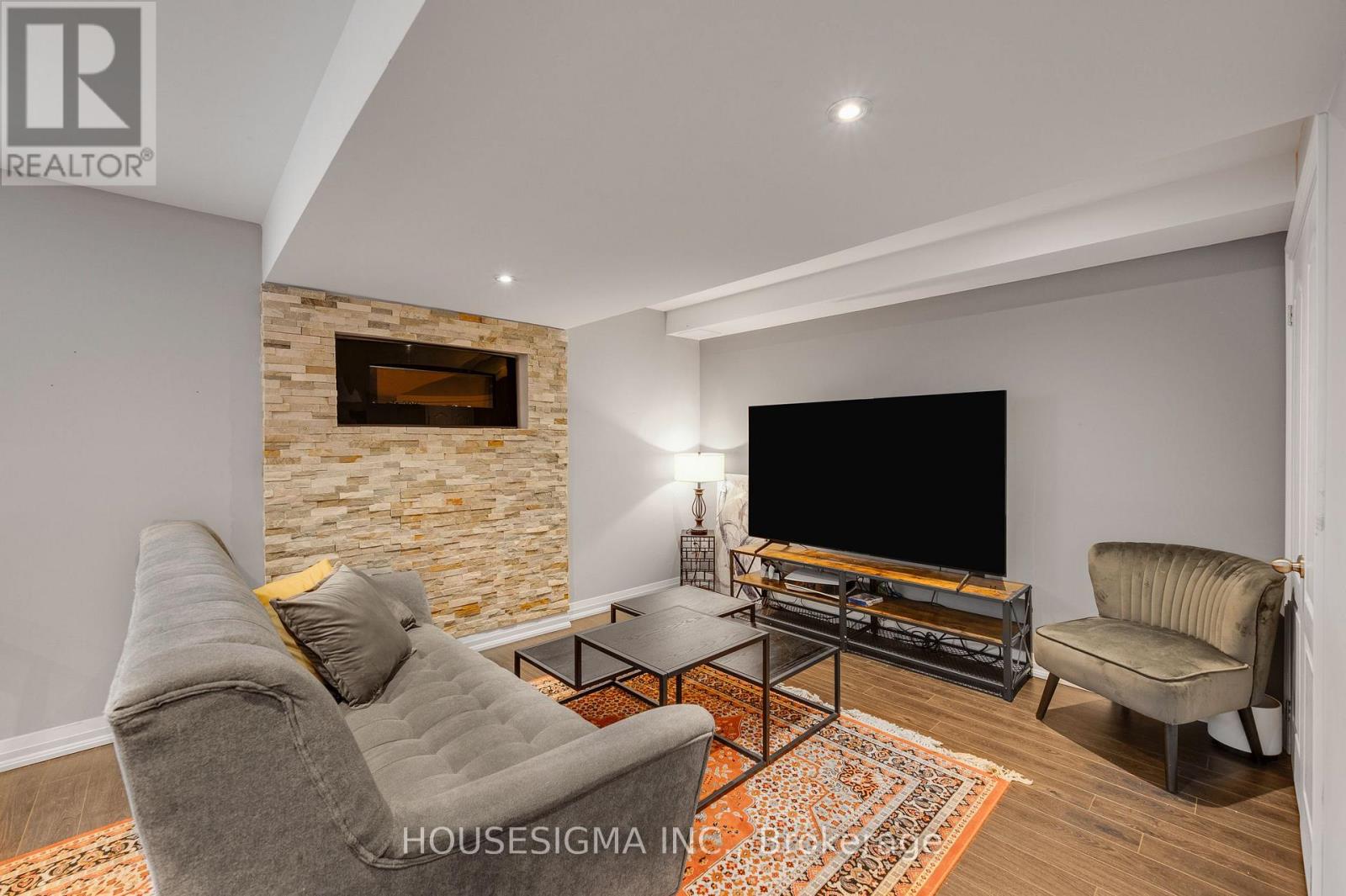 35 PALACEBEACH TRAIL - 25