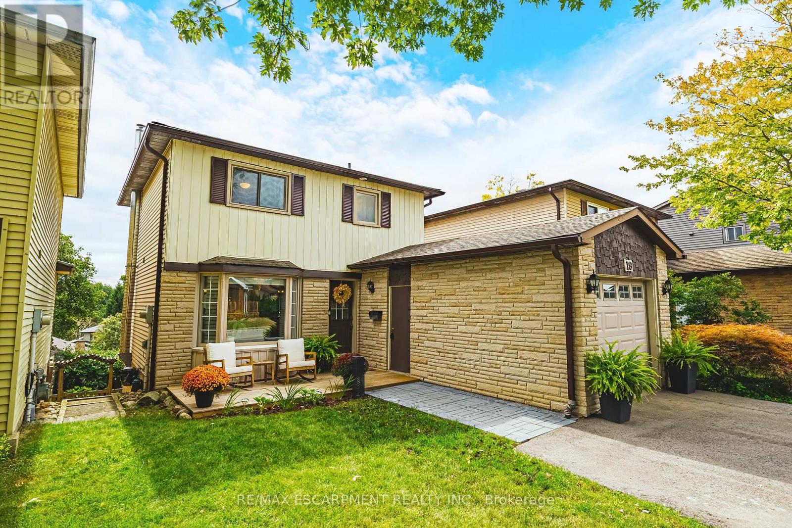 Photo of 19 Hillsdale Court
