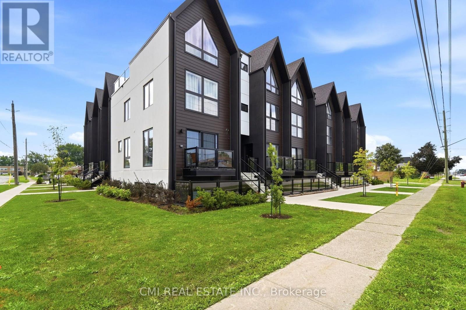 #302 7277 Wilson Crescent, Niagara Falls (Oldfield), Ontario, L2G7G5, Niagara Falls (Oldfield), Ontario — photo 2 of 5
