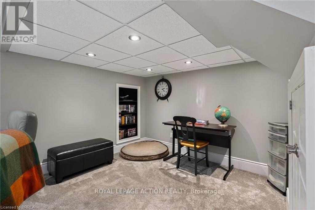 42 ROBINSON AVENUE - Image 29