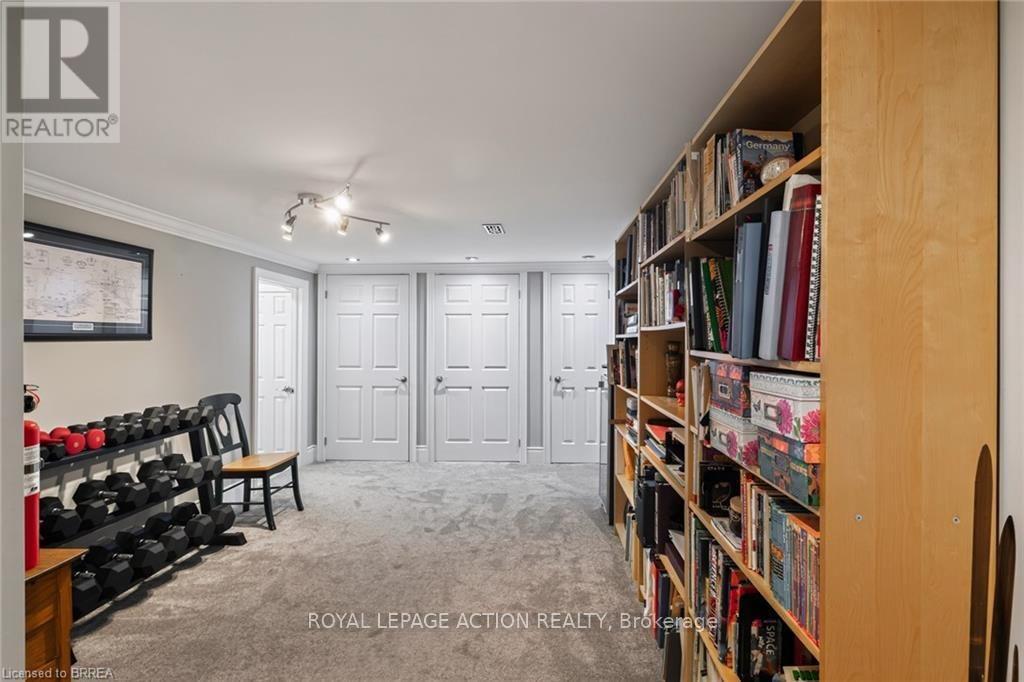 42 ROBINSON AVENUE - Image 31