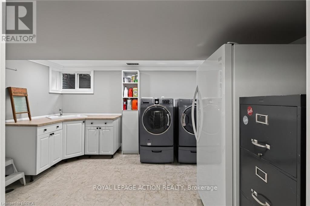 42 ROBINSON AVENUE - Image 35