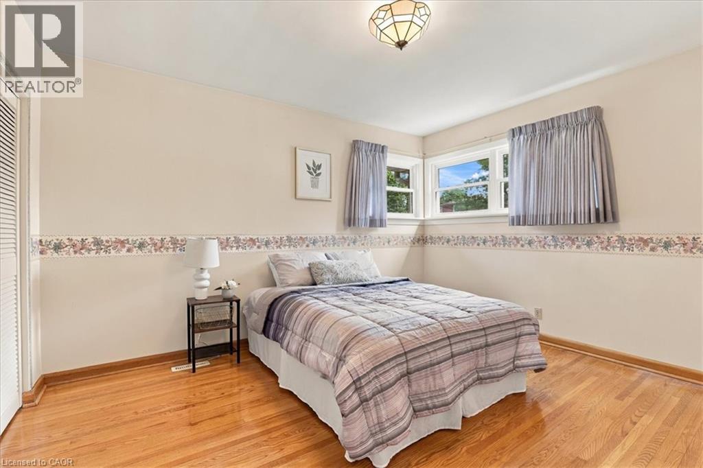 1054 UNION Street - Image 17