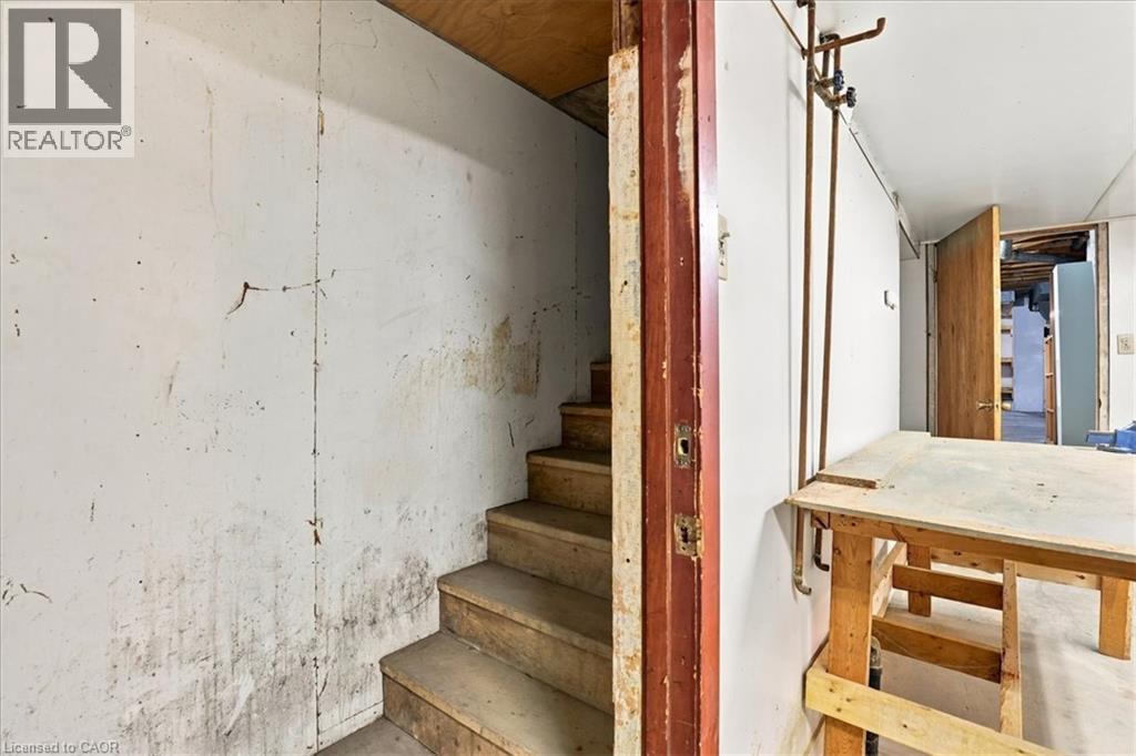 1054 UNION Street - 28