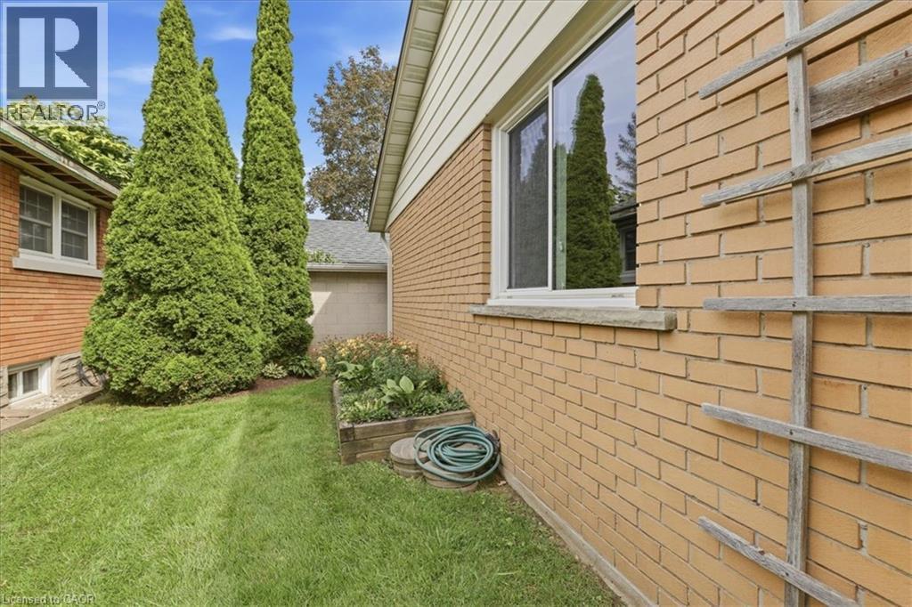 1054 UNION Street - 34