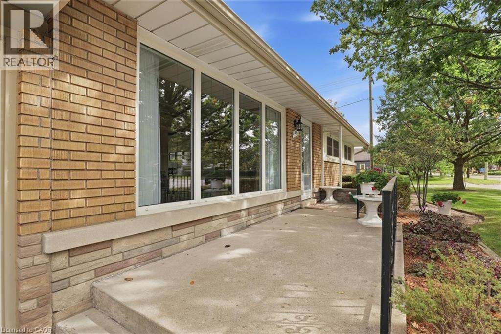 1054 UNION Street - 4