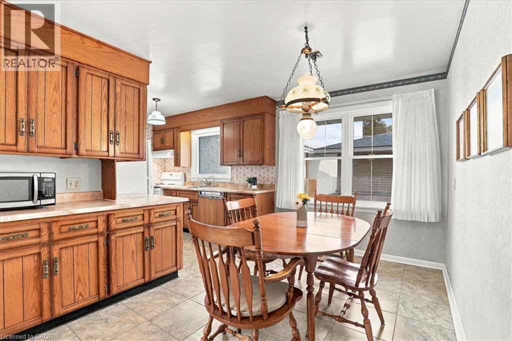 1054 UNION Street - Image 7