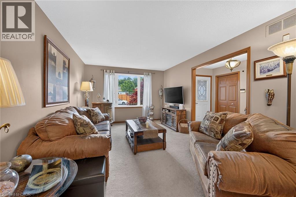 84 JAMIESON Drive - Image 11