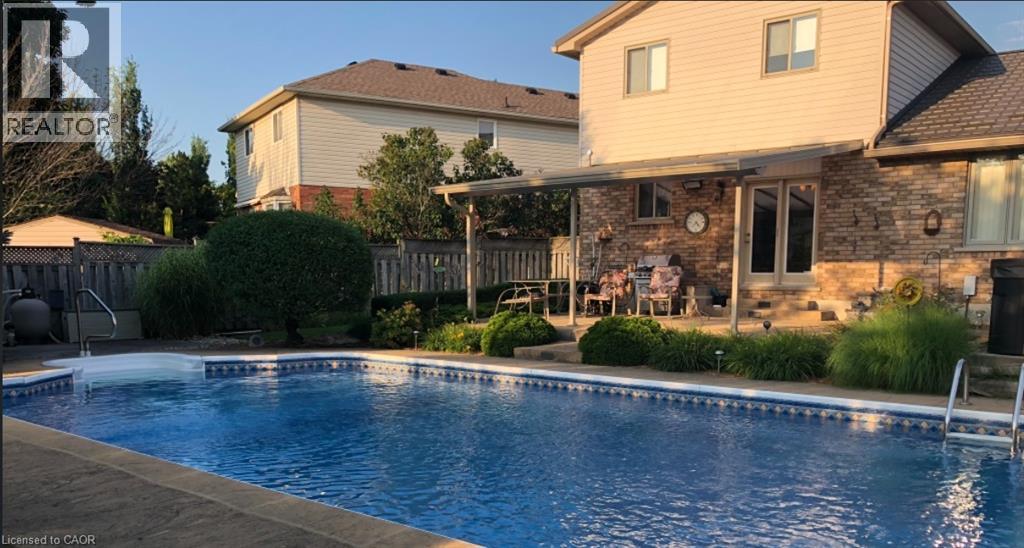 84 JAMIESON Drive - 2
