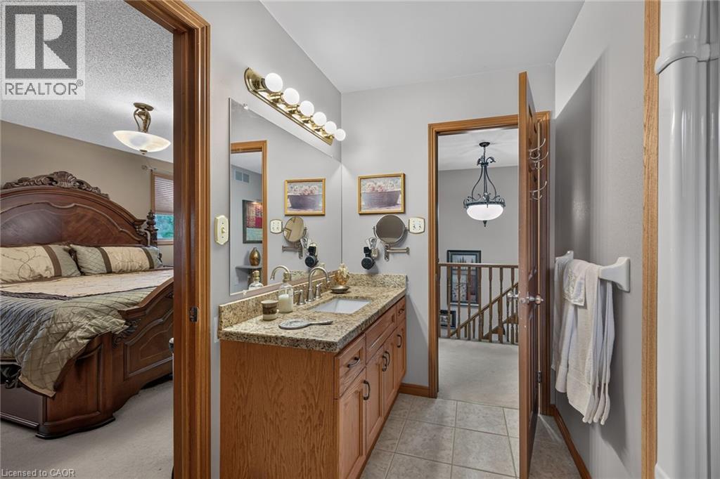 84 JAMIESON Drive - Image 36