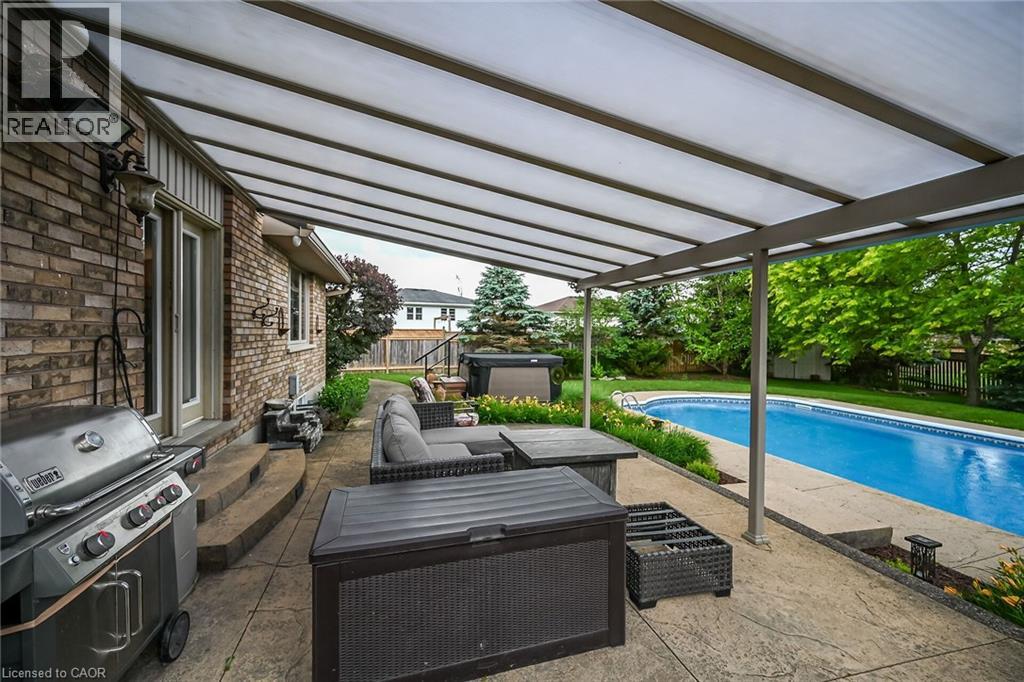 84 JAMIESON Drive - Image 49
