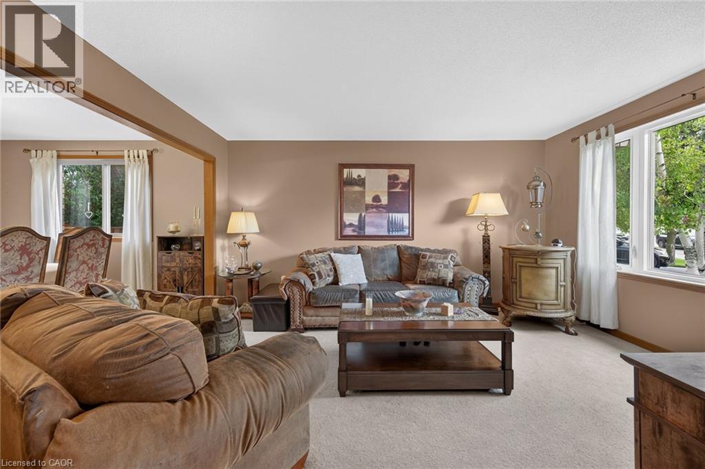 84 JAMIESON Drive - Image 9