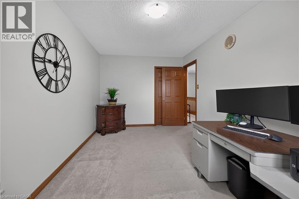 84 JAMIESON Drive - Image 39