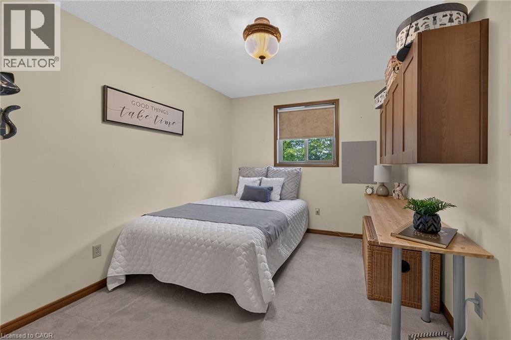 84 JAMIESON Drive - Image 40