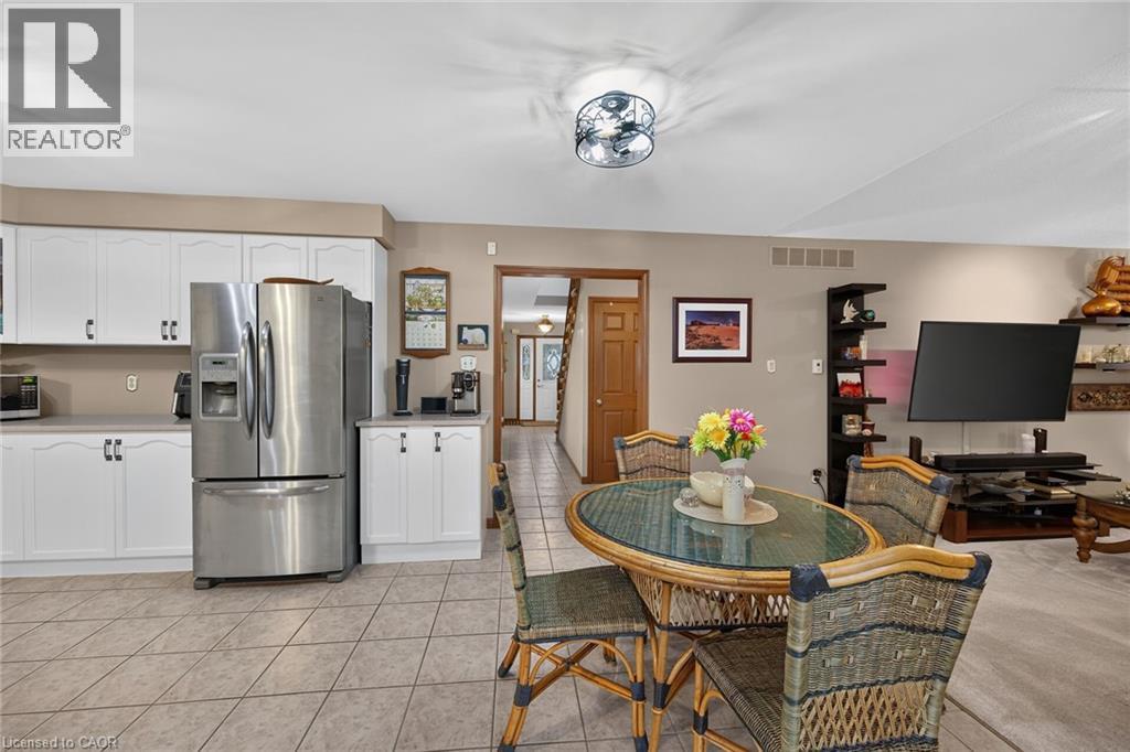 84 JAMIESON Drive - Image 22