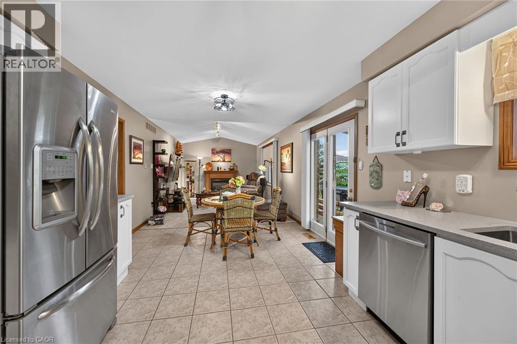 84 JAMIESON Drive - Image 21