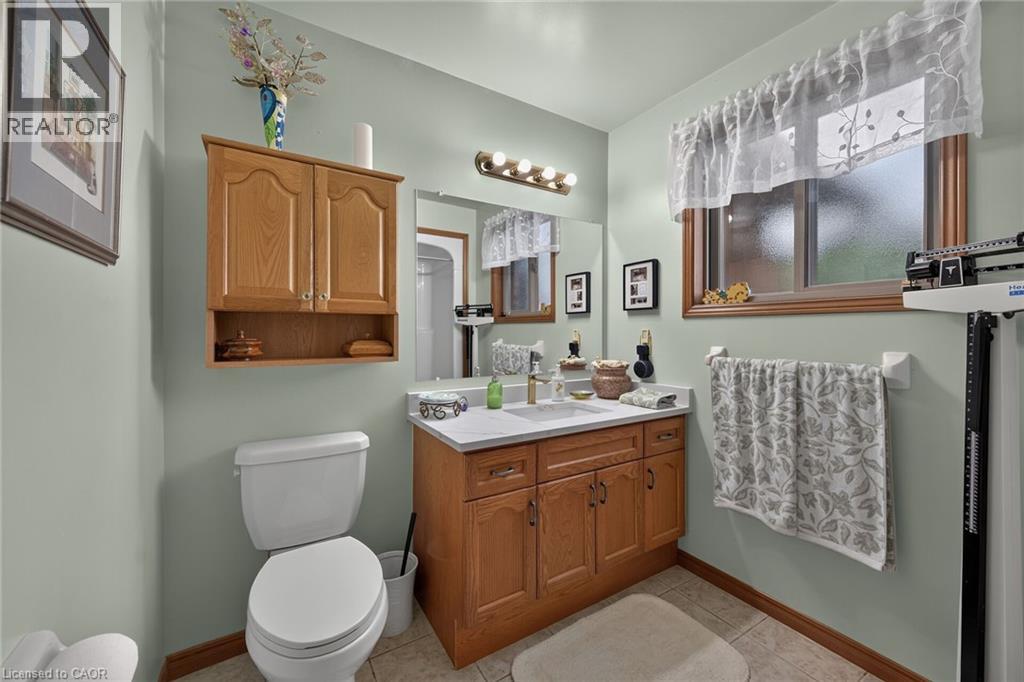 84 JAMIESON Drive - Image 28
