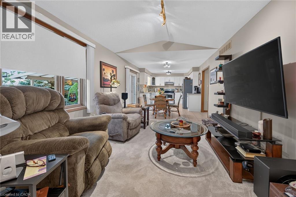 84 JAMIESON Drive - Image 25