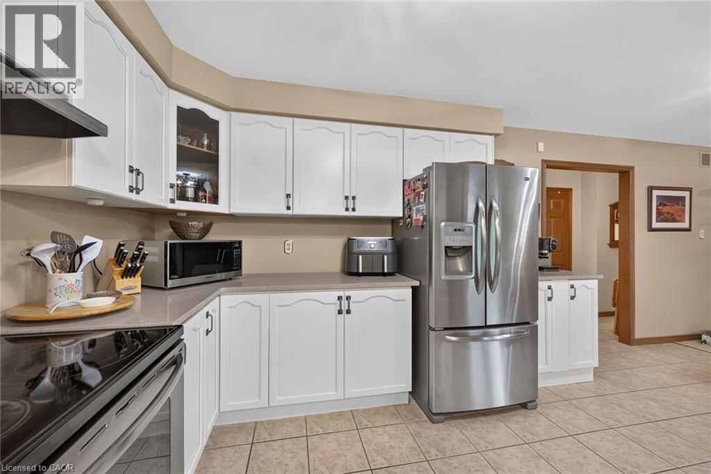 84 JAMIESON Drive - Image 20