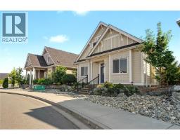 Living room - 743 Briarwood Dr Sw, Parksville, BC V9P0G5 Photo 10