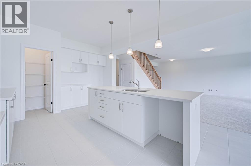 10 MUNN Crescent - 11