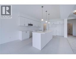 Mud room - 10 Munn Crescent, Paris, ON N3L0N3 Photo 9