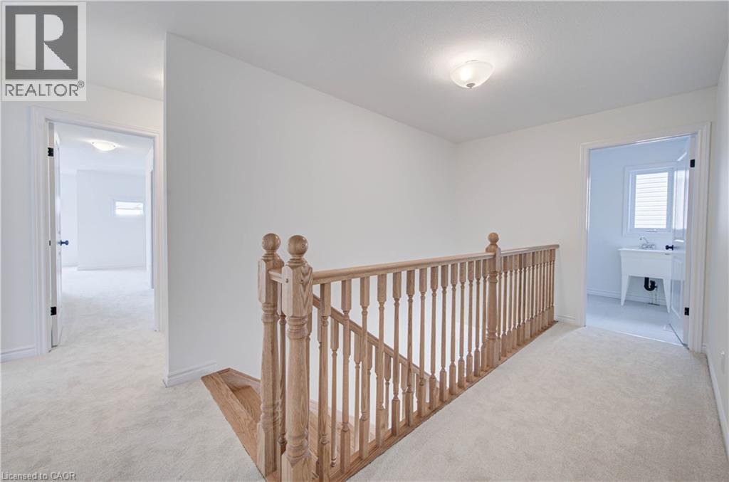 10 MUNN Crescent - 18
