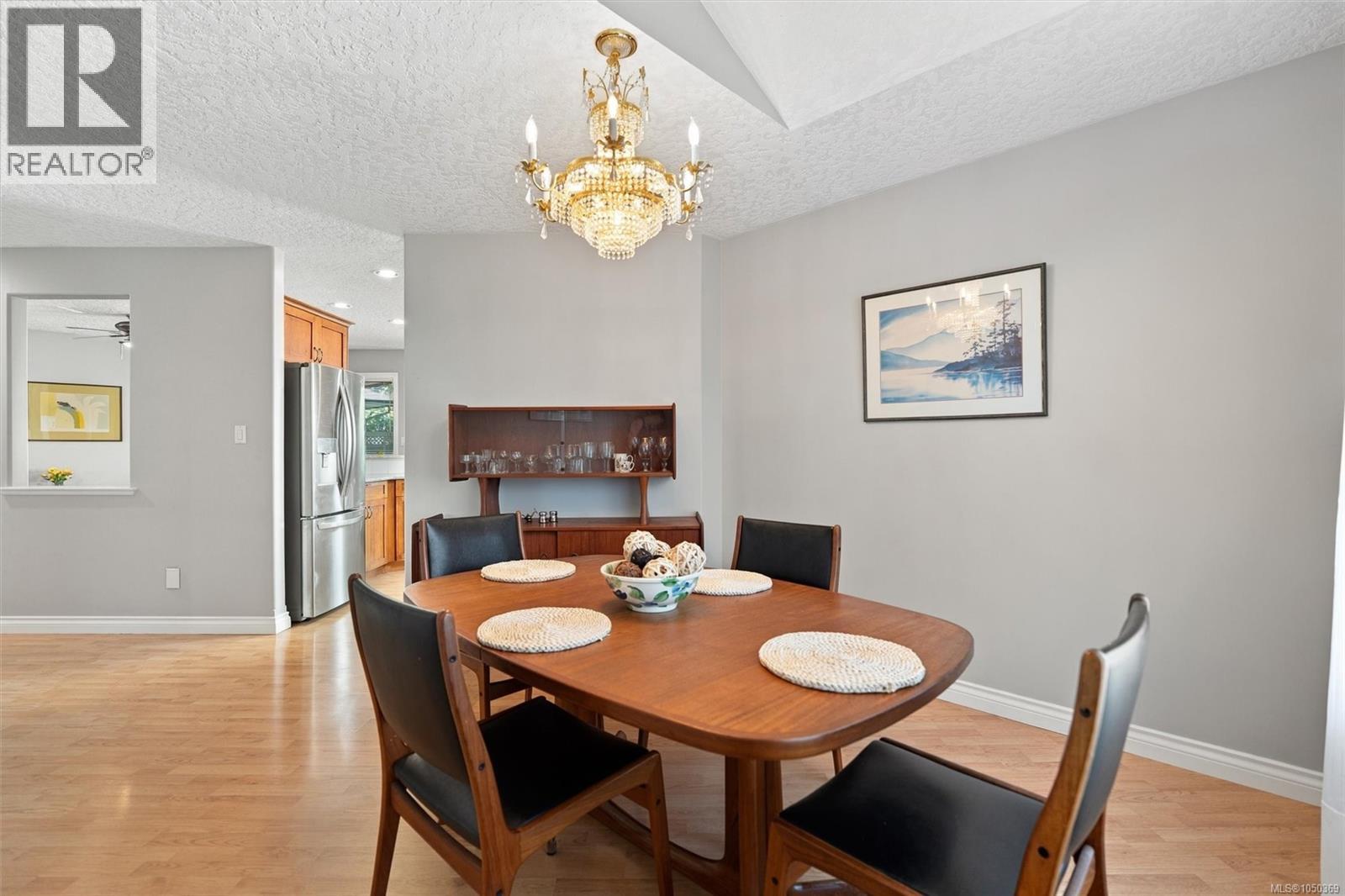 3370 Passage Way - 8