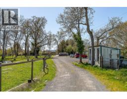 Kitchen - 1899 John Rd, North Saanich, BC V8L5S8 Photo 9