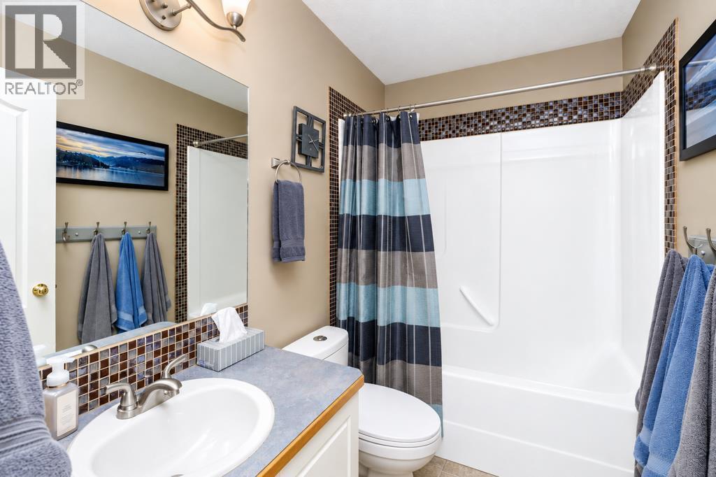 Listing photo – 8 Daines Avenue, Red Deer