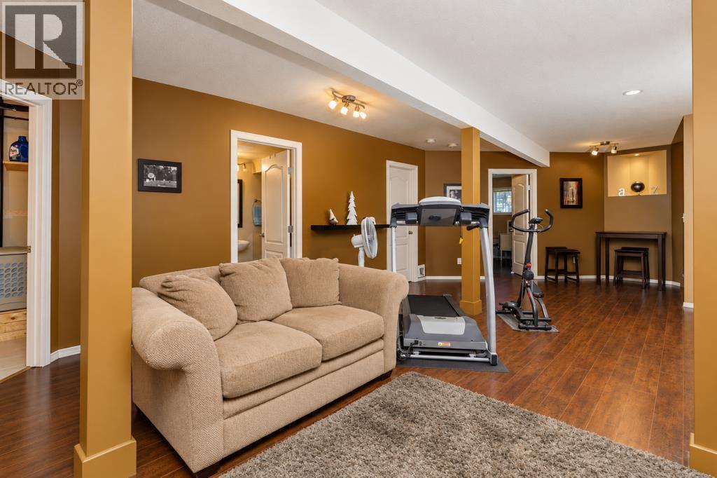Listing photo – 8 Daines Avenue, Red Deer