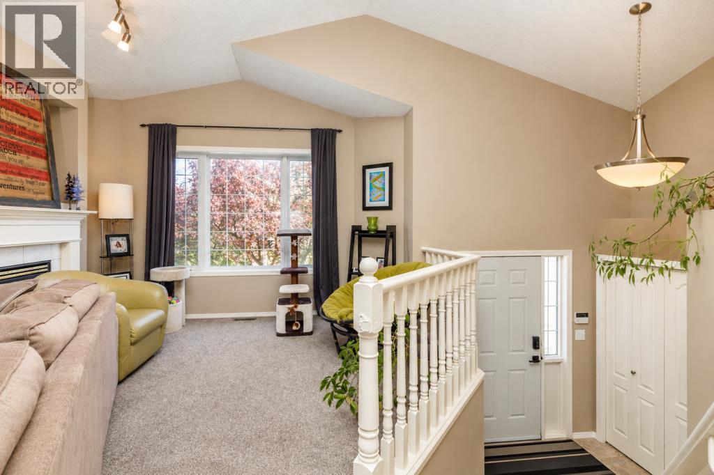 Listing photo – 8 Daines Avenue, Red Deer