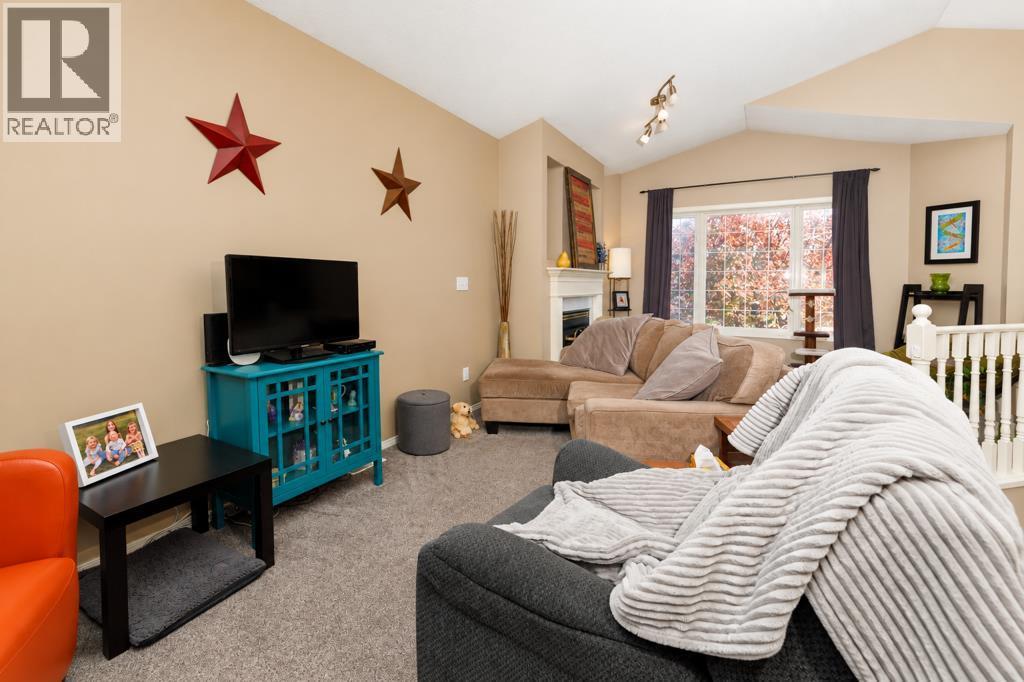 Listing photo – 8 Daines Avenue, Red Deer