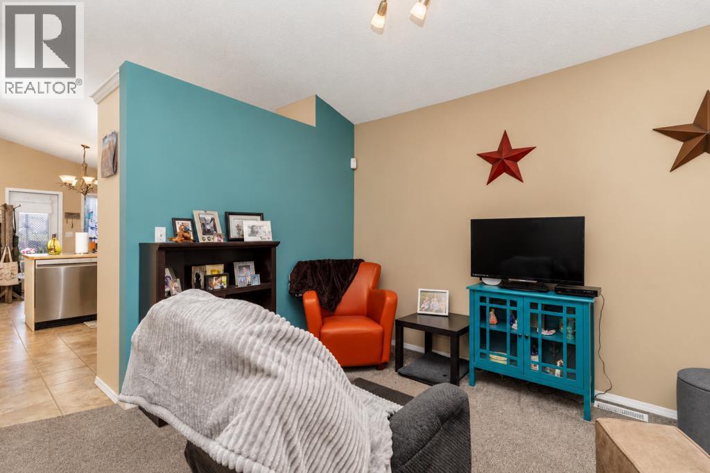 Listing photo – 8 Daines Avenue, Red Deer
