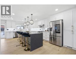 Sunroom - 76 Beaconsfield Way Nw, Calgary, AB T3K1X1 Photo 11