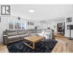 76 Beaconsfield Way Nw, Calgary, AB T3K1X1 Photo 38