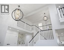 4pc Bathroom - 76 Beaconsfield Way Nw, Calgary, AB T3K1X1 Photo 8