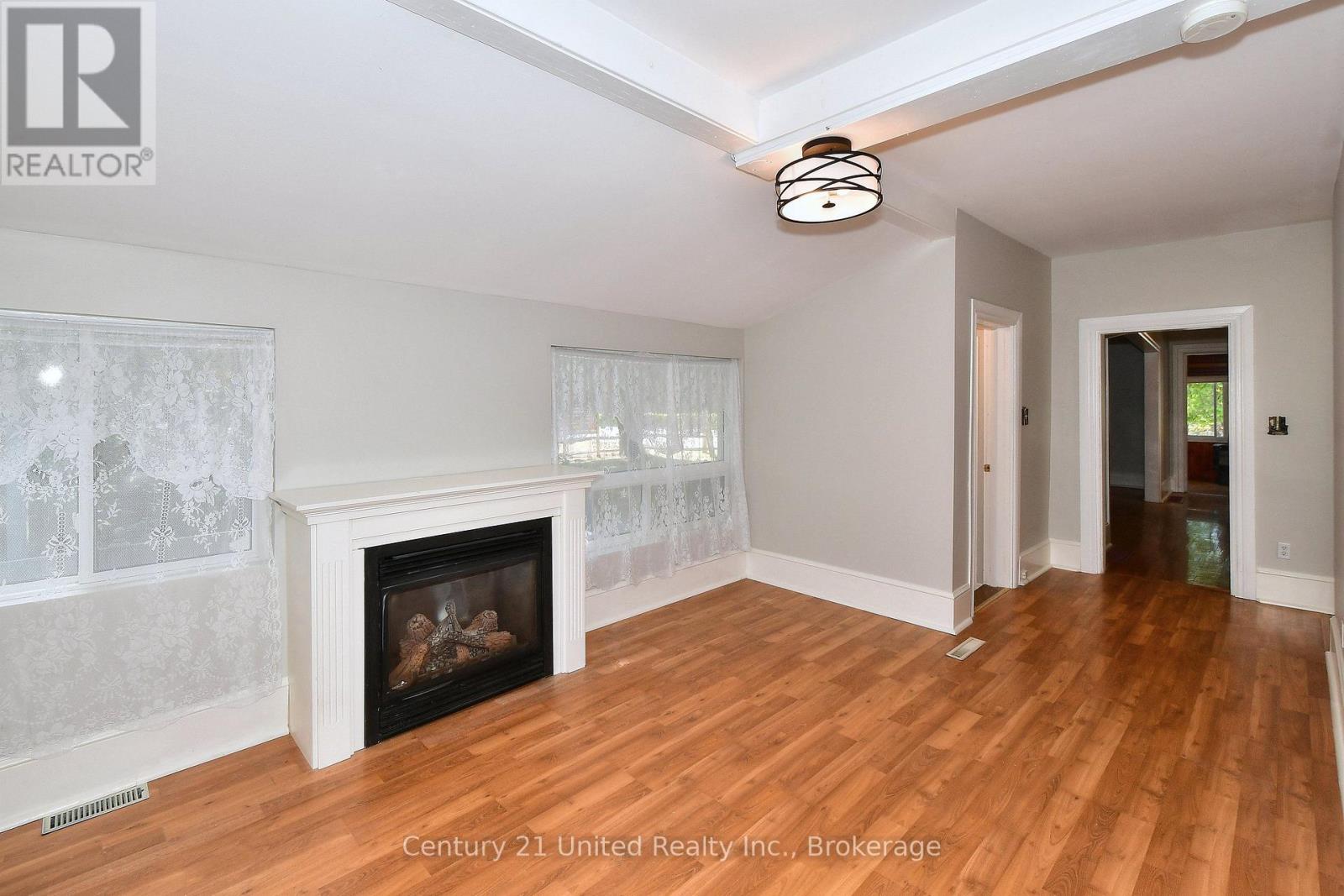 136 WATER STREET - 8