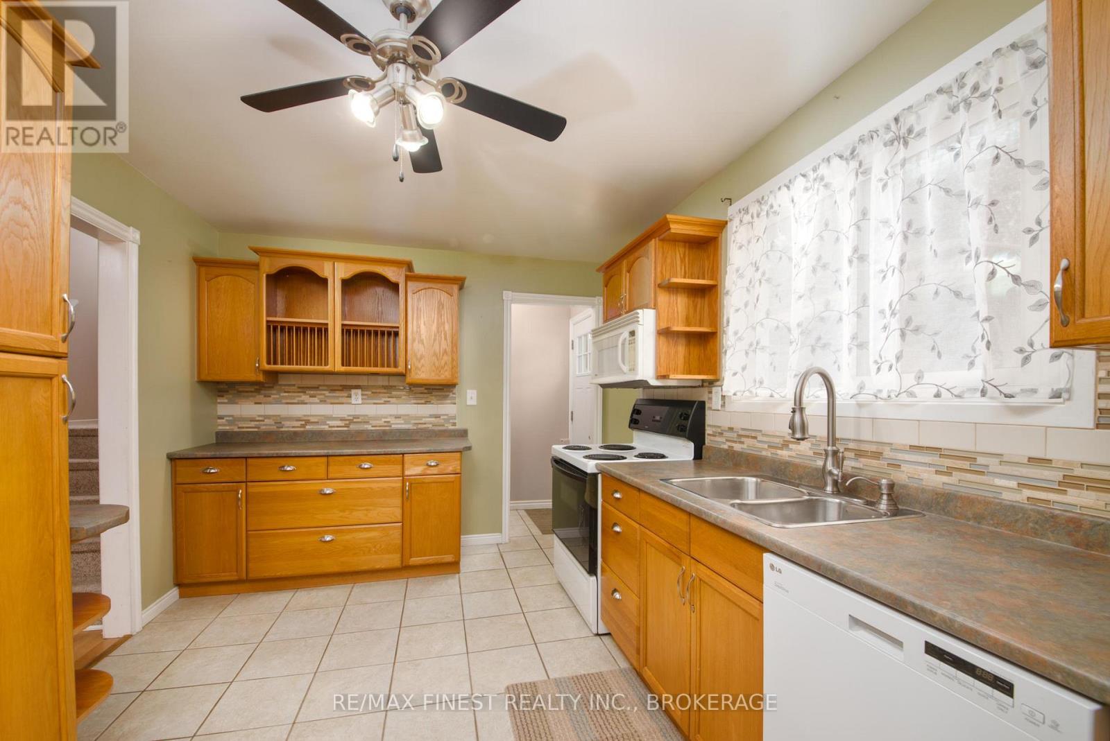 773 CLARK CRESCENT - 12