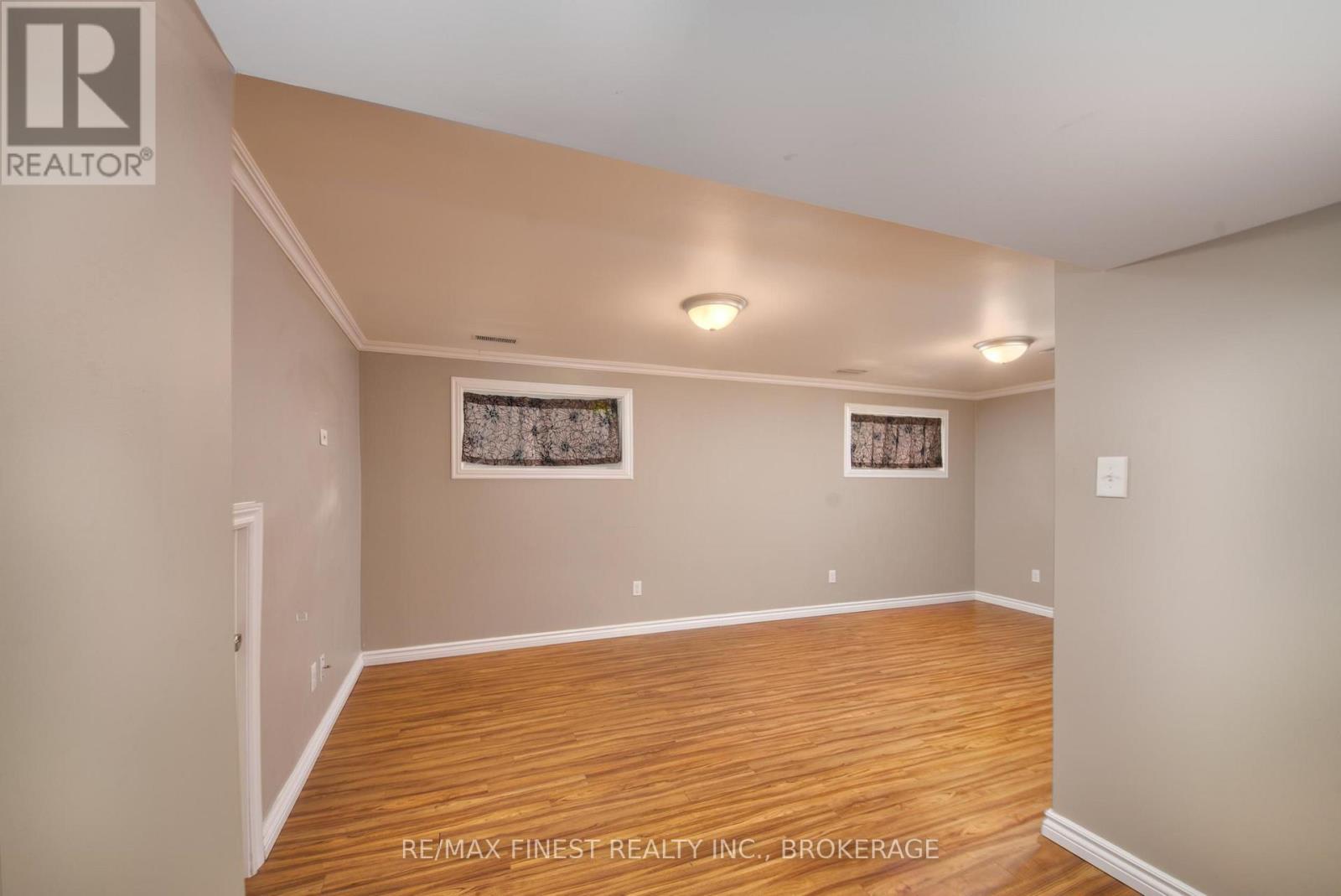 773 CLARK CRESCENT - 24