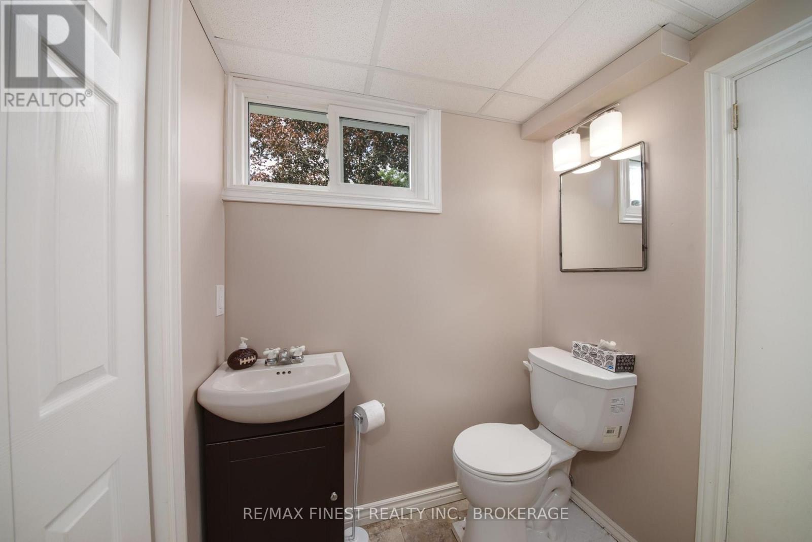 773 CLARK CRESCENT - 30