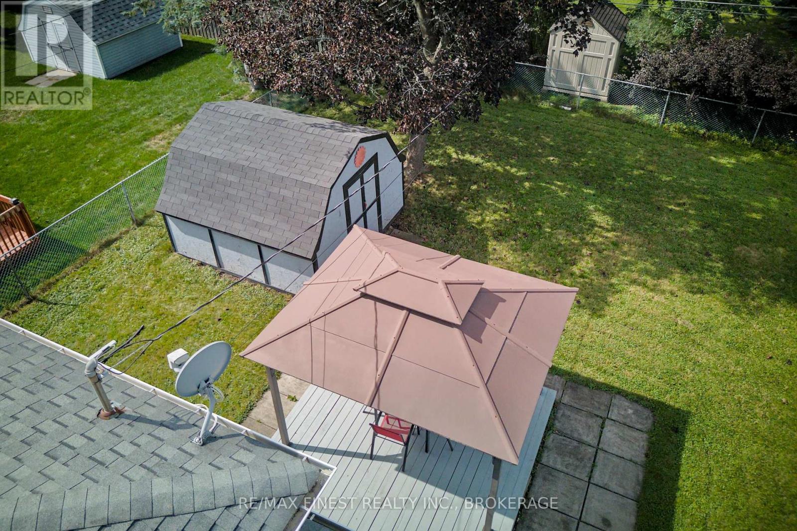 773 CLARK CRESCENT - 37