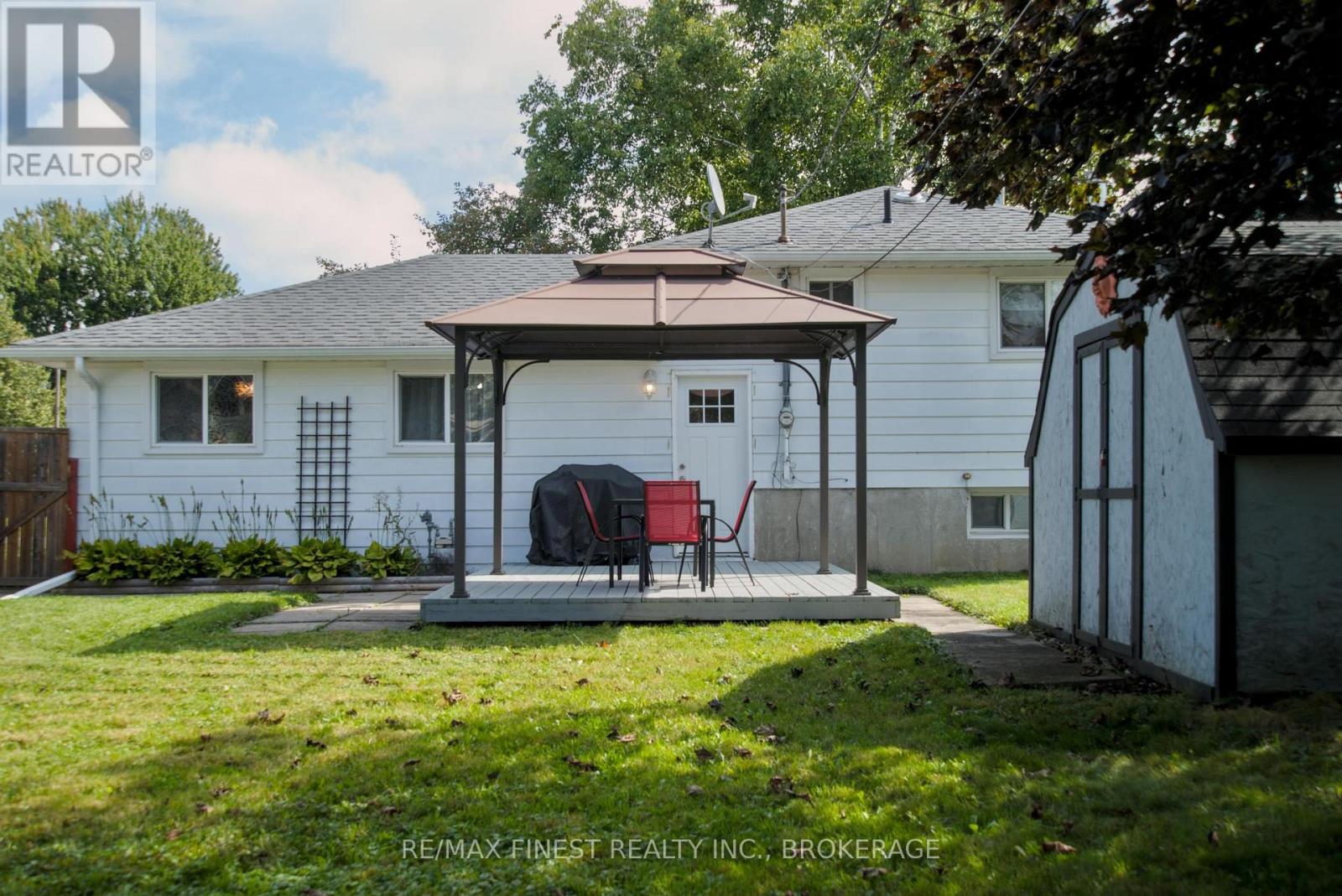 773 CLARK CRESCENT - 41