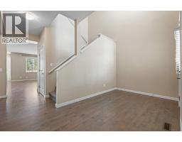 Living room - 30 Redstone Parade Ne, Calgary, AB T3N0J7 Photo 7