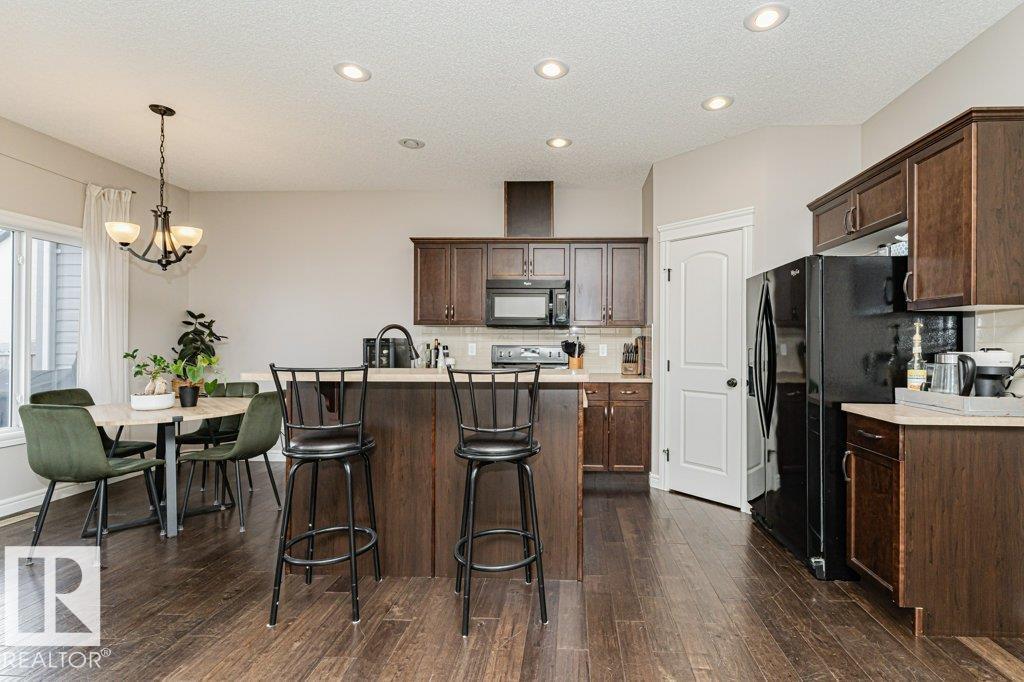 60 WOODBRIDGE LI - 12