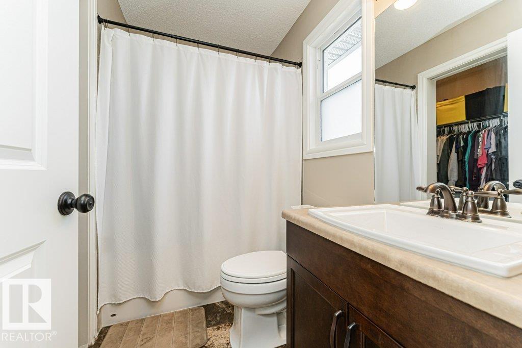60 WOODBRIDGE LI - 33
