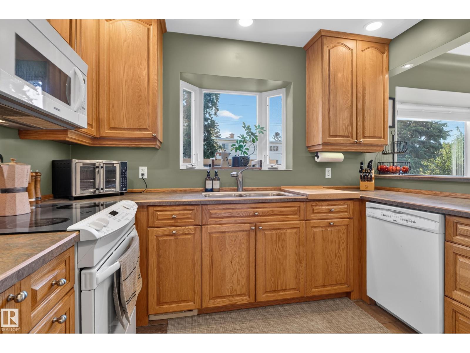 14611 109 AV NW - 13