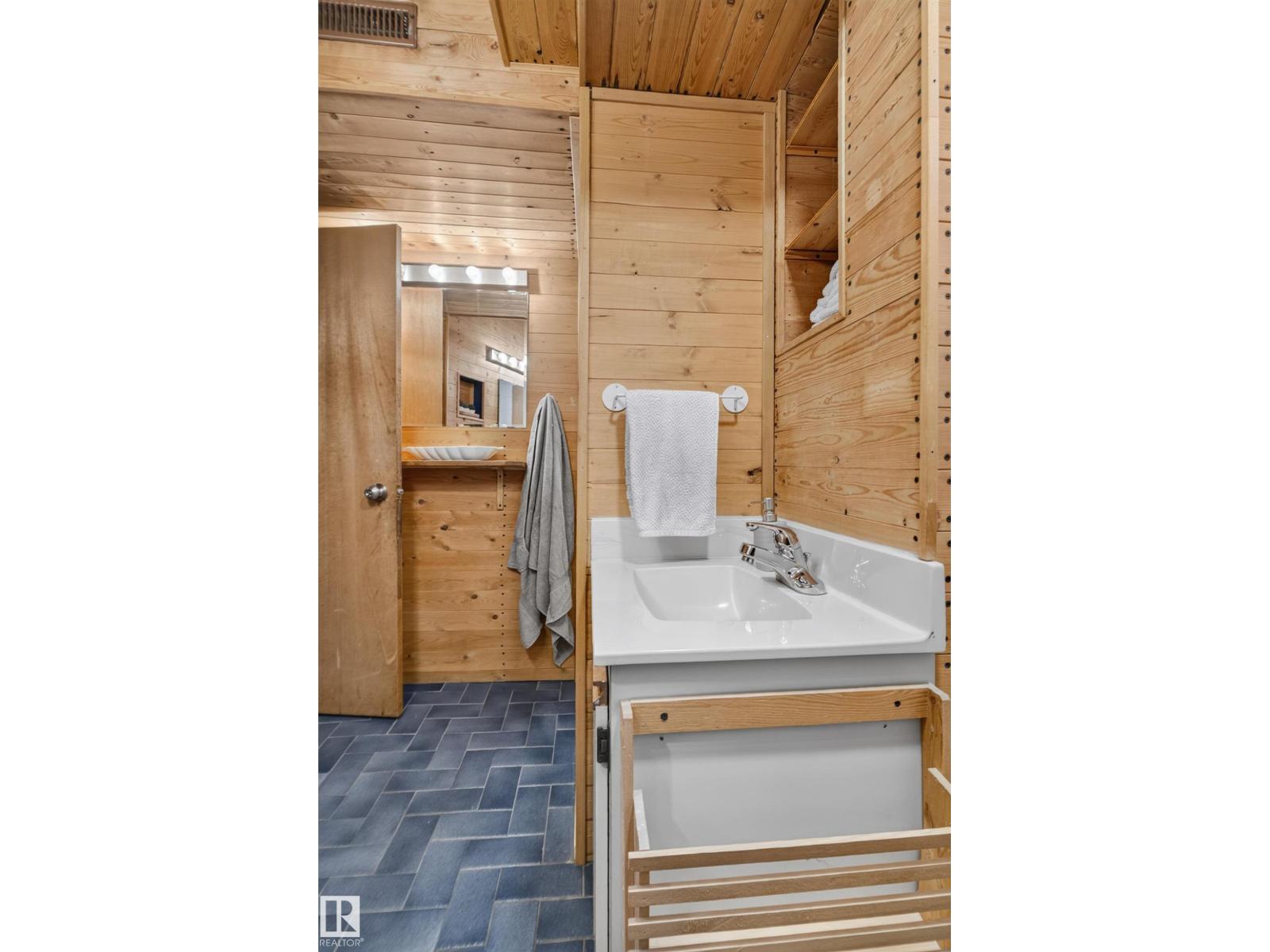 14611 109 AV NW - Image 31