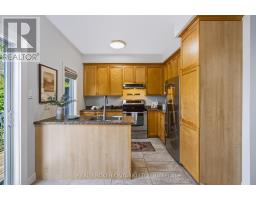 78 Songbird Private, Ottawa, ON K2H0A2 Photo 13