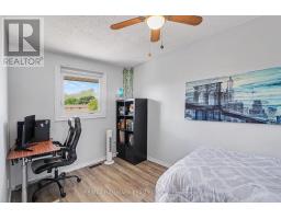 4342 Meadowvale Lane, Ottawa, ON K1B5A2 Photo 14